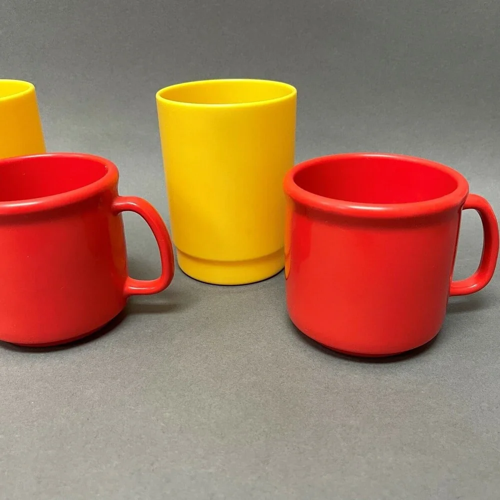 Kids Travel Plastic‎ Cups Glasses Red Yellow Lot of 5